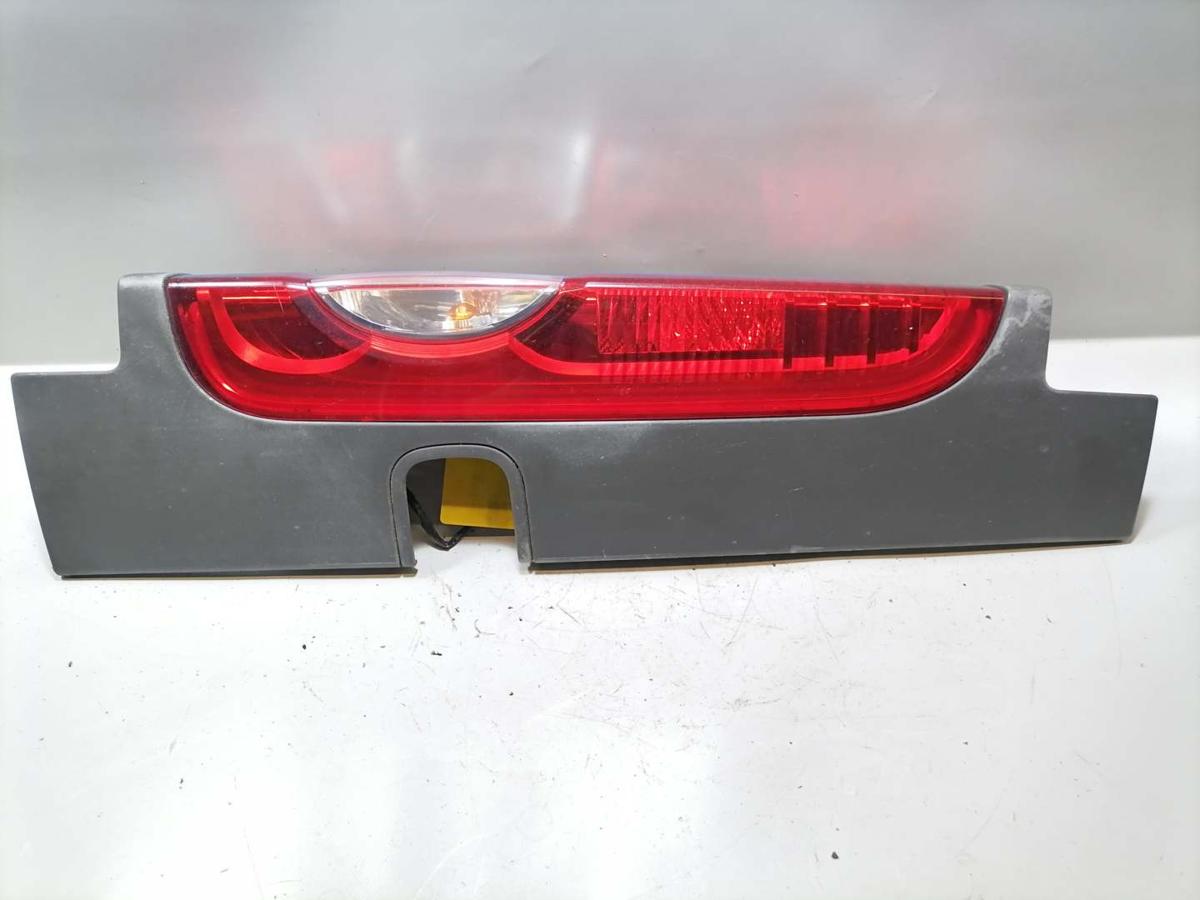 Renault Trafic 2 original Rücklicht Rückleuchte Schlussleuchte links Facelift Bj.2011
